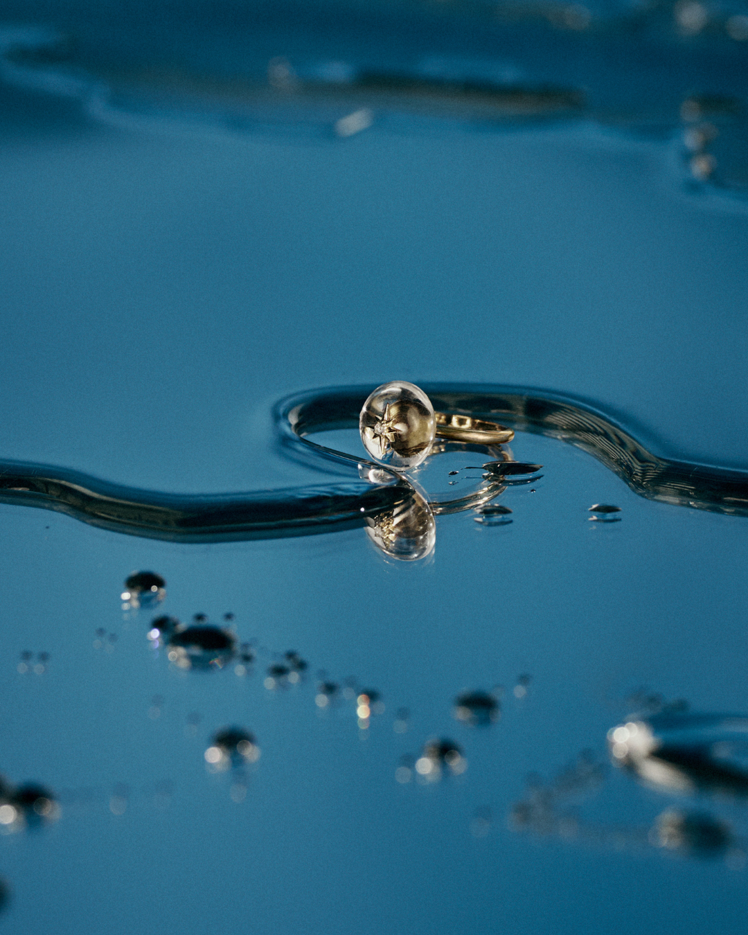 Anel ESTRELA Quartzo Branco em Ouro Amarelo 18k - Collab Mônica Salgado