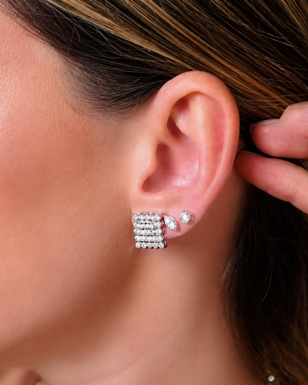 Brinco SQUARE Diamantes em Ouro Branco 18K