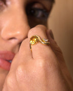 Anel MOMA Berilo Oval e Diamante em Ouro Amarelo 18K