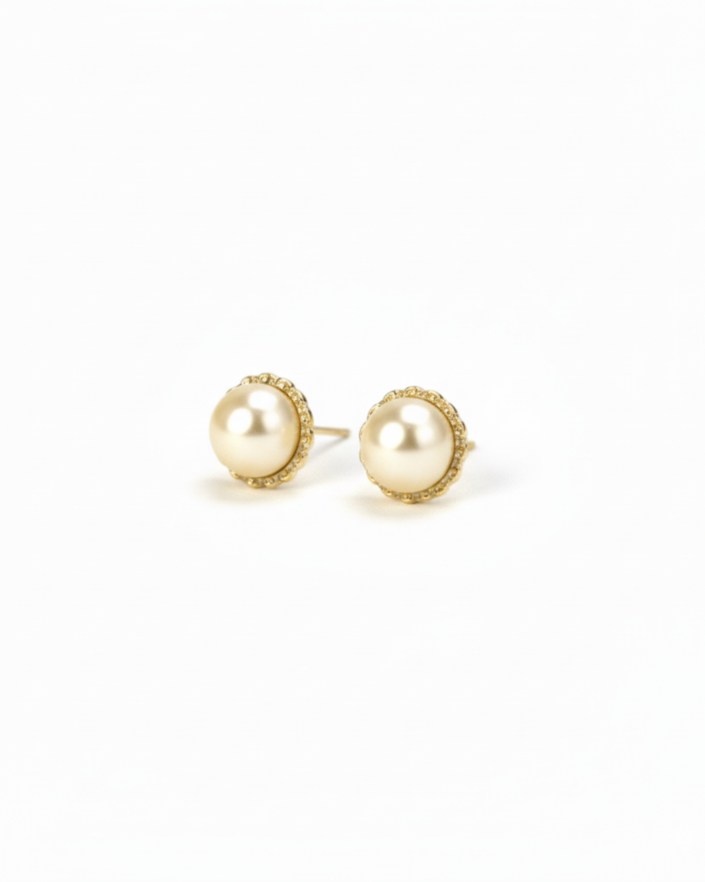 Brinco Pérola Rococó Infantil 3mm em Ouro Amarelo 18K